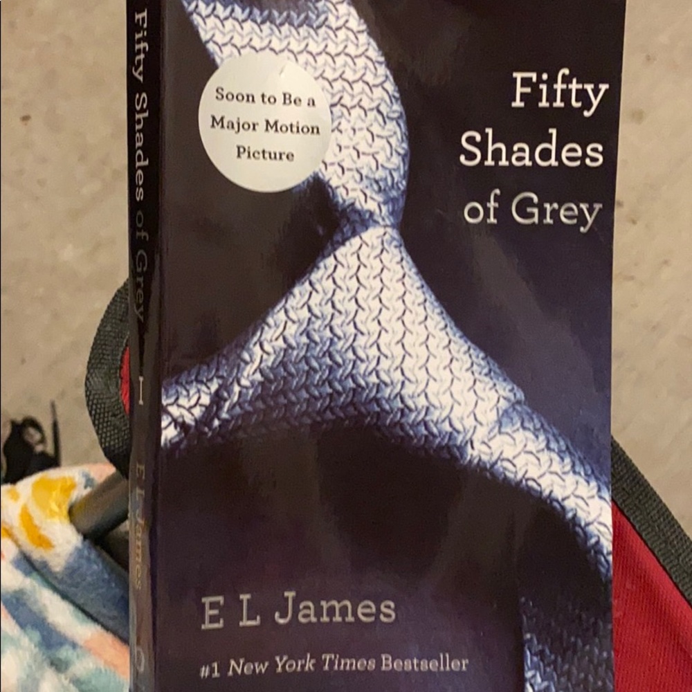 Fifty shades of grey book paperback.